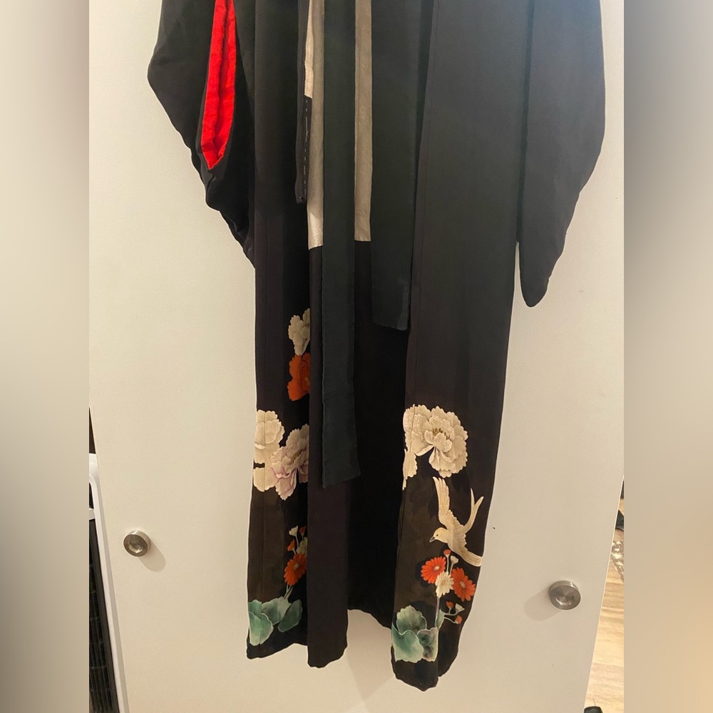 Vintage Kimono - Picture 4 of 15